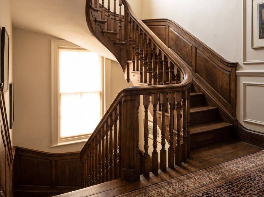 Curved period staircase renovation
