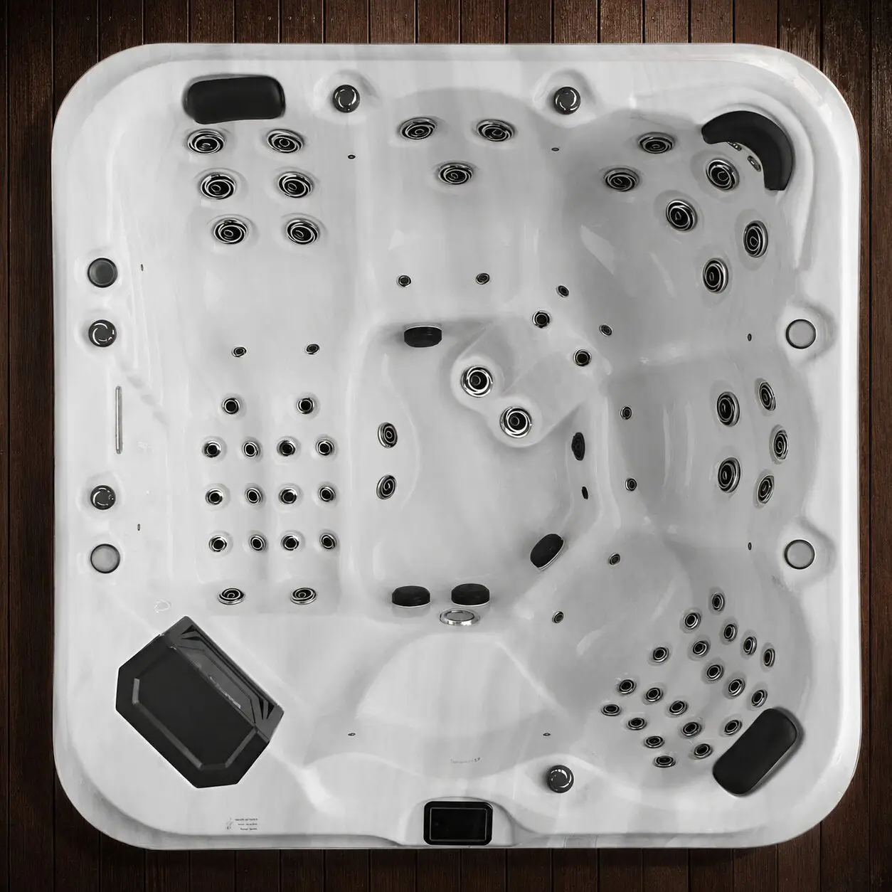 6000 Series Hot Tub – 5-seat flagship hot tub with 64 jets